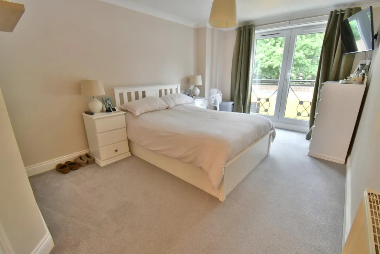 Milbourne Court, BH22, photo 7