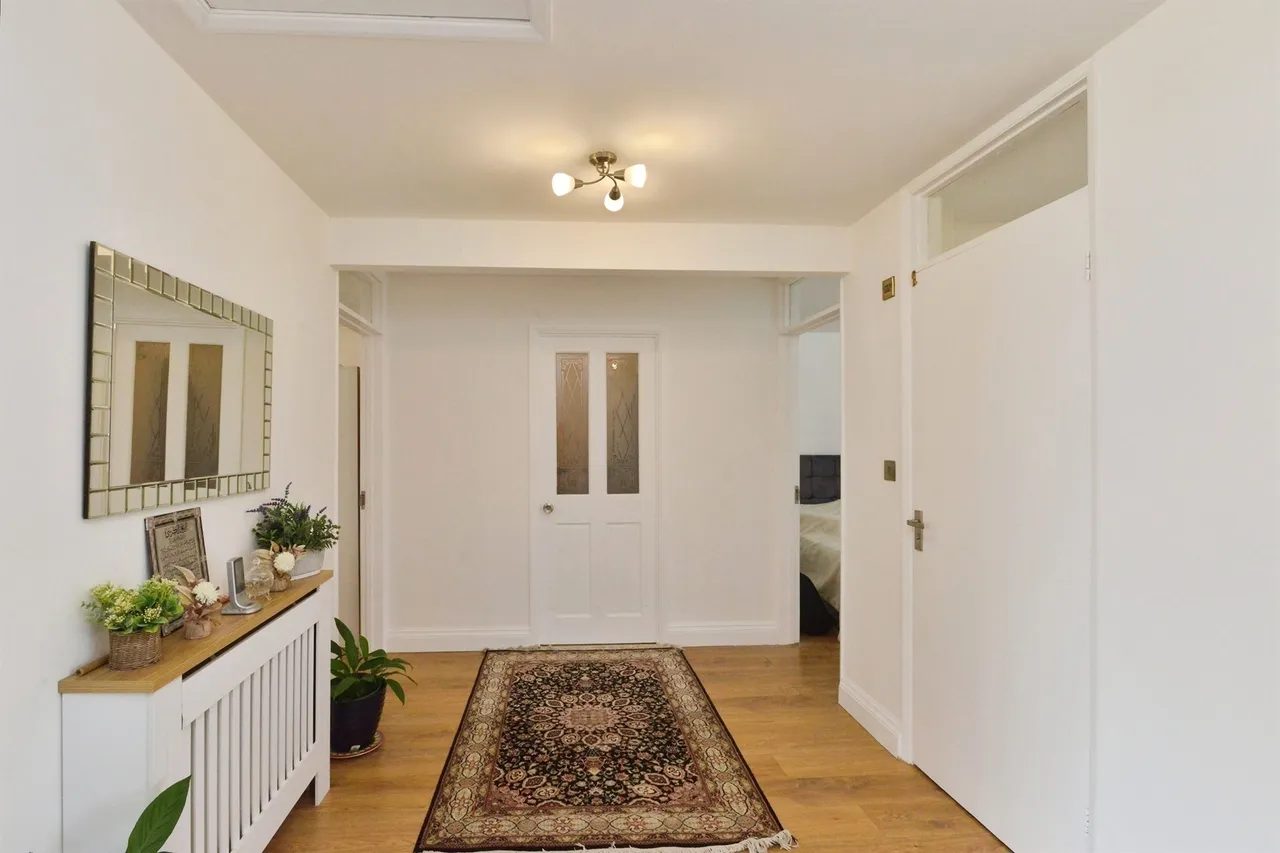 Coleshill Place, Bradwell Common, MK13, photo 15