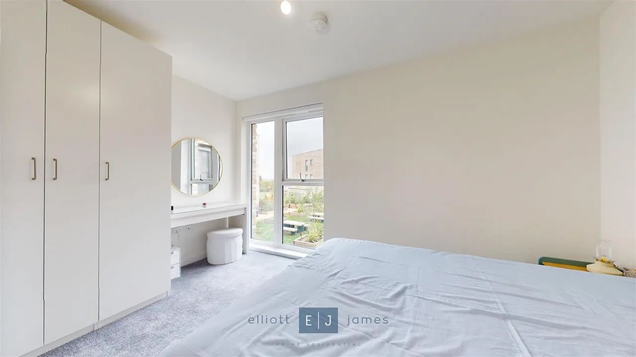Luctons Close, Loughton, IG10, photo 5