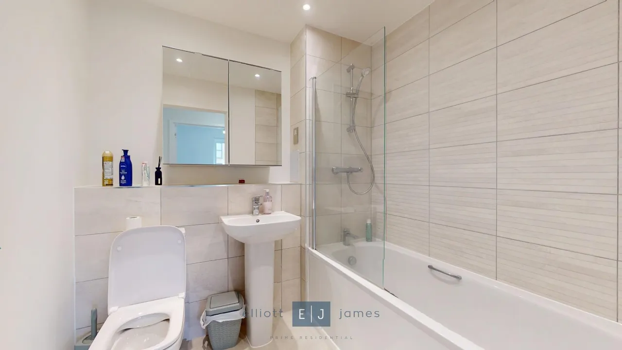 Luctons Close, Loughton, IG10, photo 8