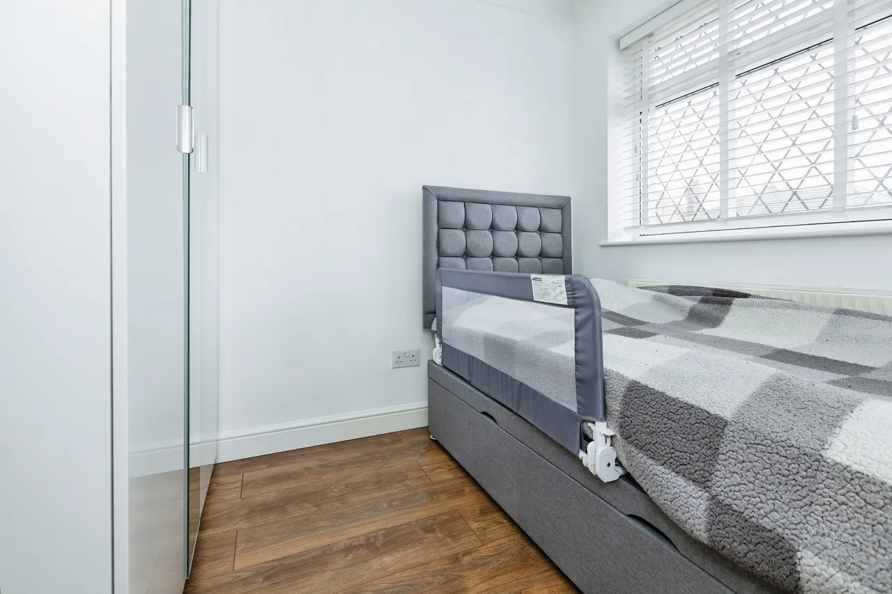 Sandringham Avenue, Rushey Mead, Leicester, photo 11