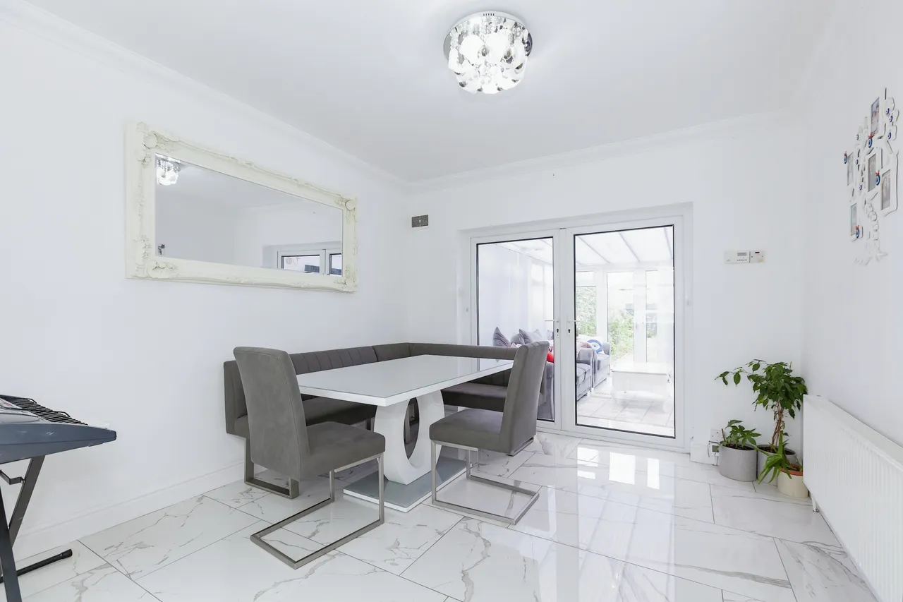 Sandringham Avenue, Rushey Mead, Leicester, photo 4