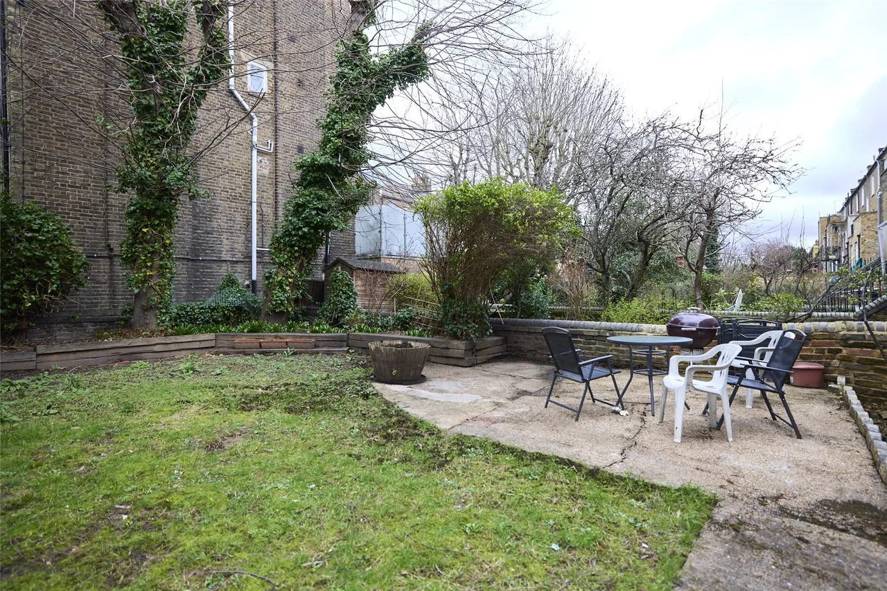 Tufnell Park Road, London, N7, photo 9