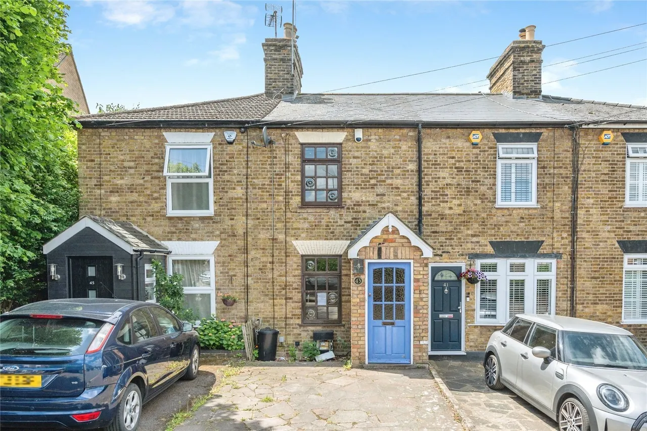 3 bed house for sale — Junction Road, Warley, Brentwood, Essex, CM14