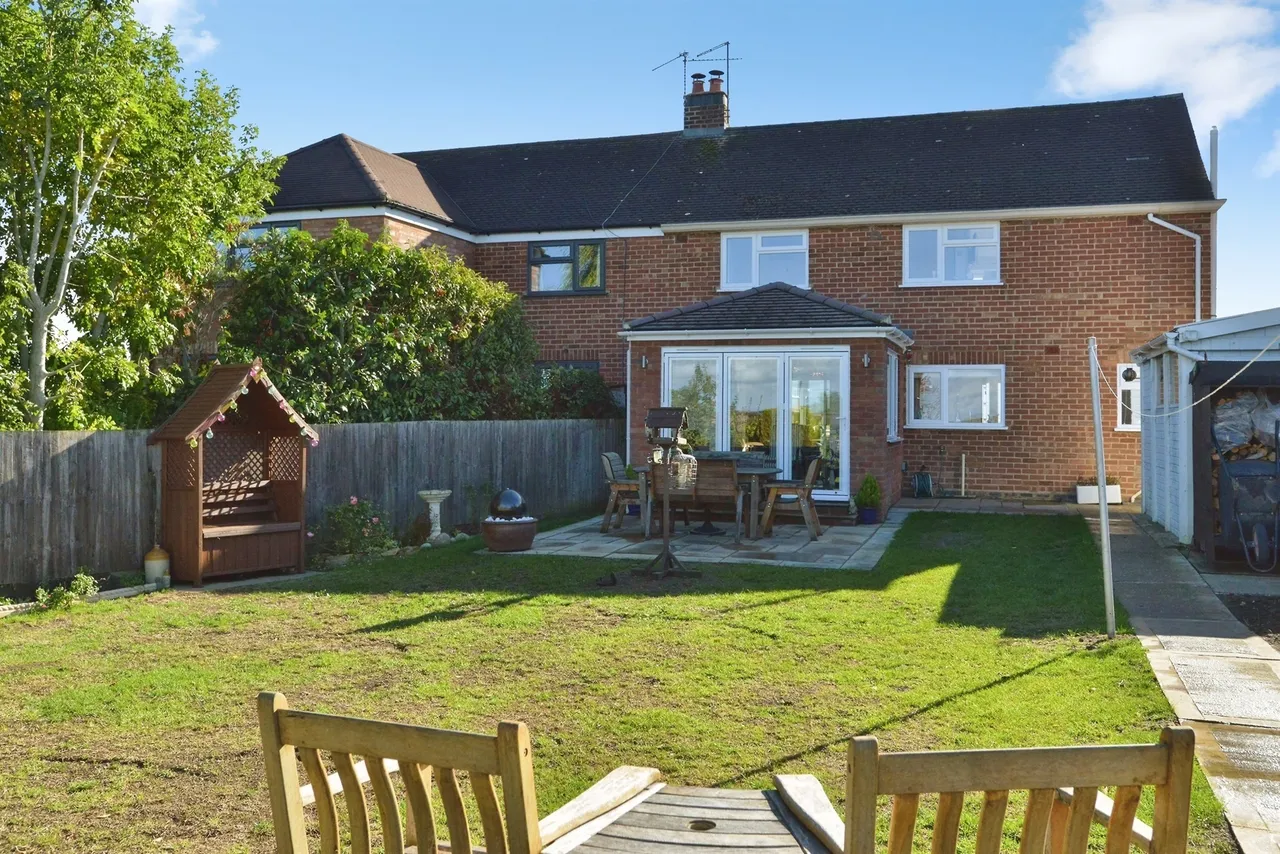 Manor Close, Cosgrove, MK19, photo 4
