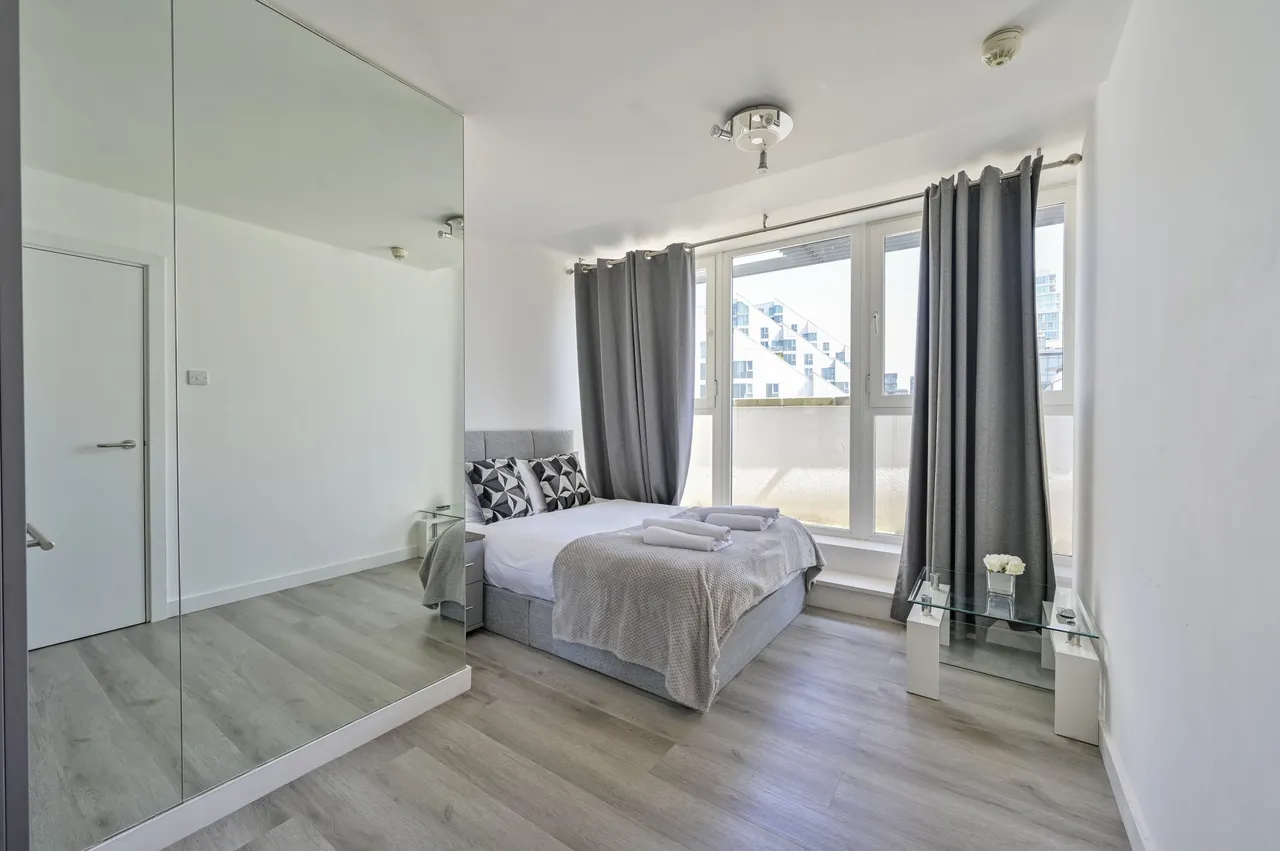 Apartment 25, 24 Point Pleasant, London, photo 10