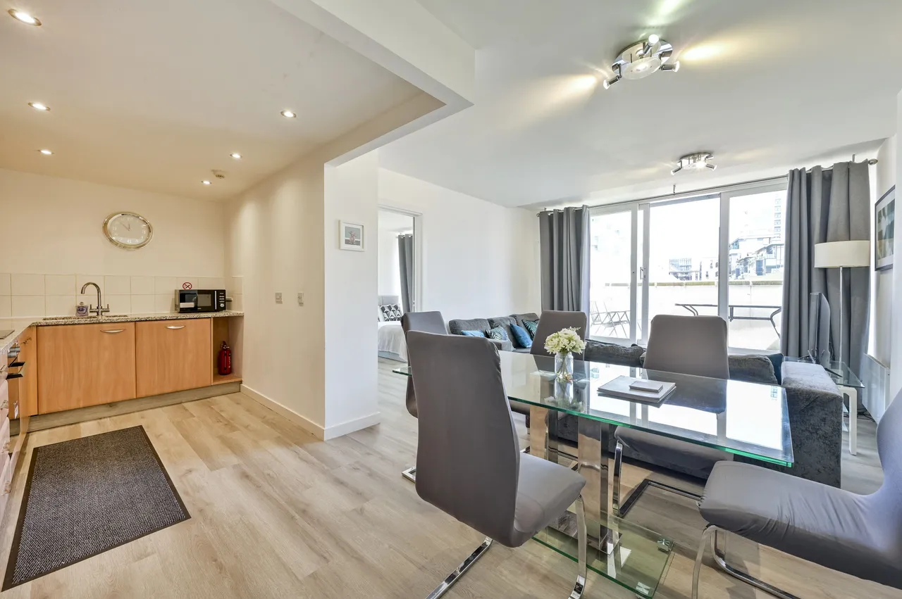 Apartment 25, 24 Point Pleasant, London, photo 8