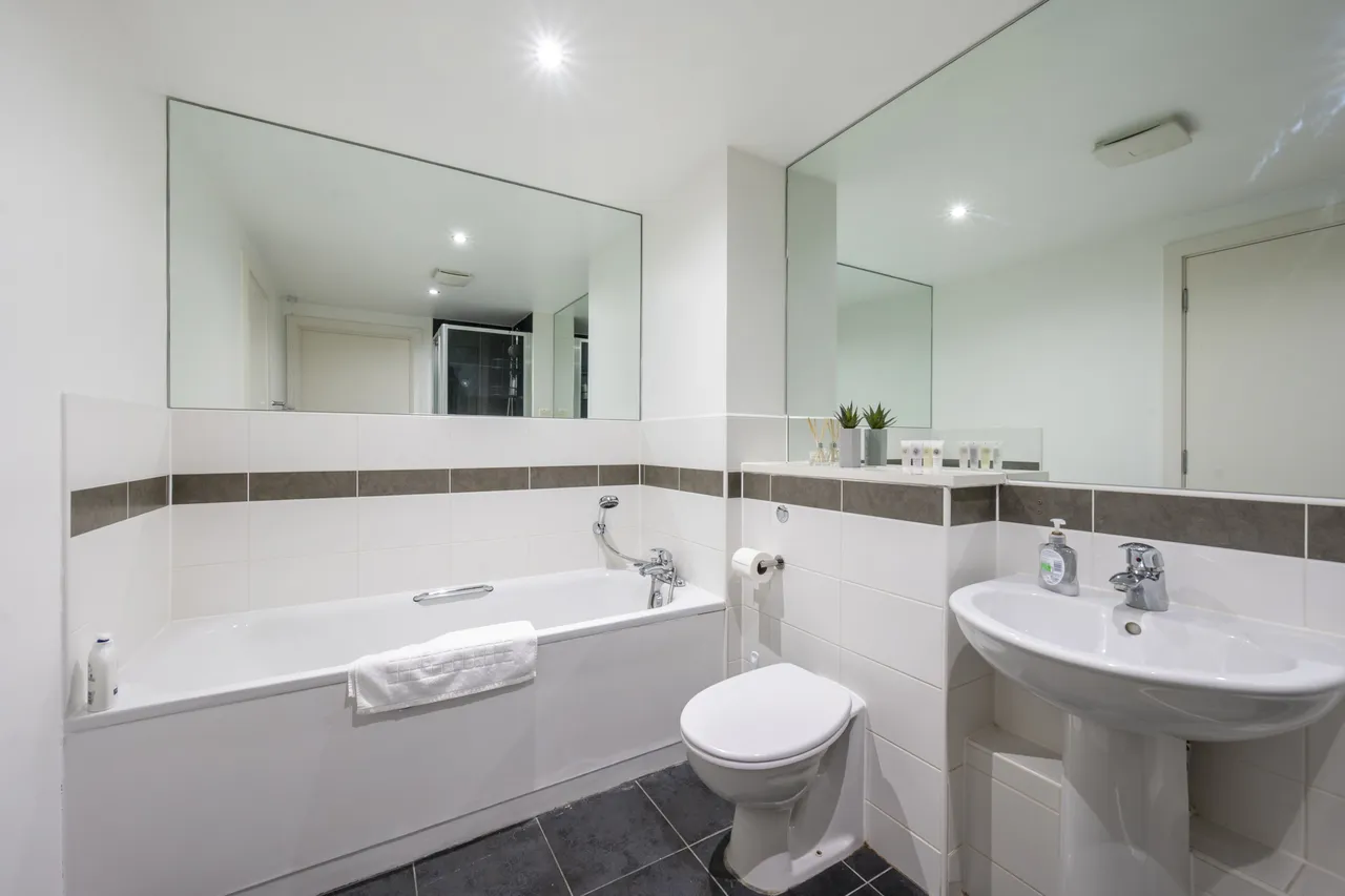 Apartment 25, 24 Point Pleasant, London, photo 7
