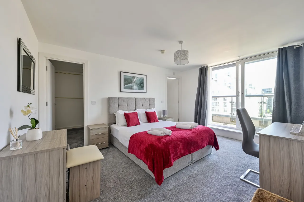 Apartment 25, 24 Point Pleasant, London, photo 6