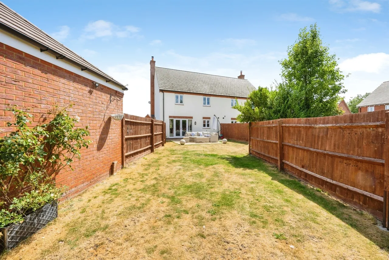Rushington Meadow, Weston Turville, HP22, photo 27