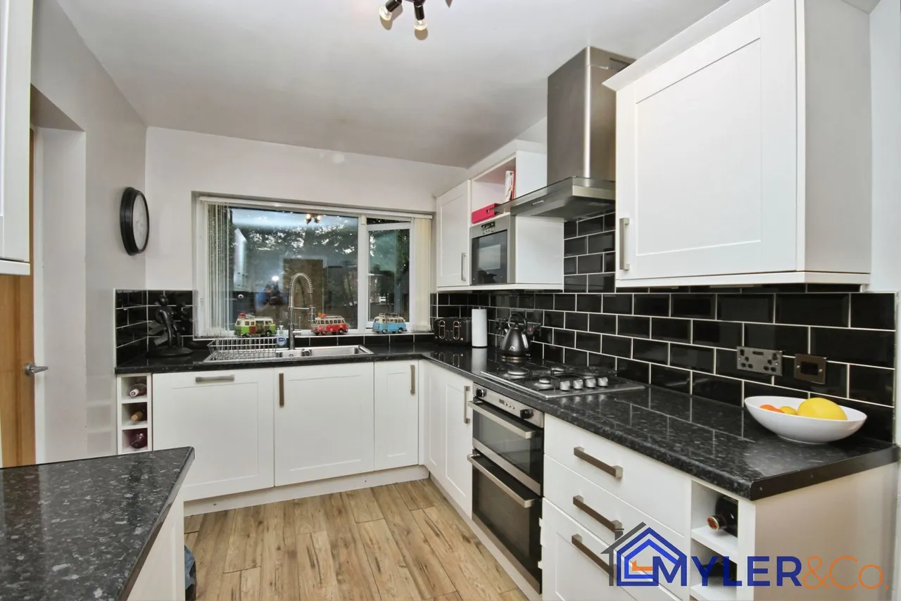 Dykin Road, Widnes, photo 5