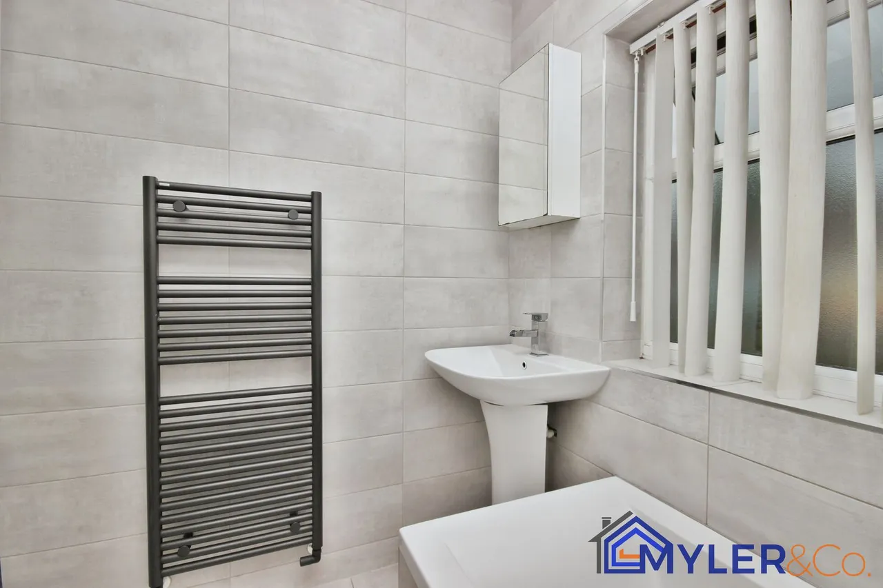 Dykin Road, Widnes, photo 12