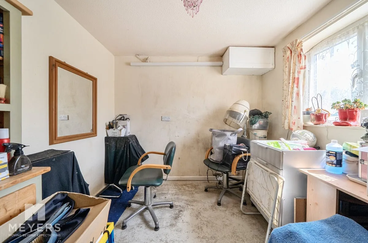 London Close, Piddlehinton, DT2, photo 6