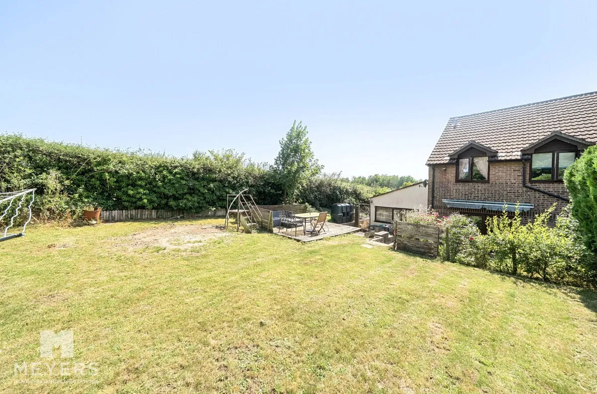 3 bed house for sale, London Close, Piddlehinton, DT2