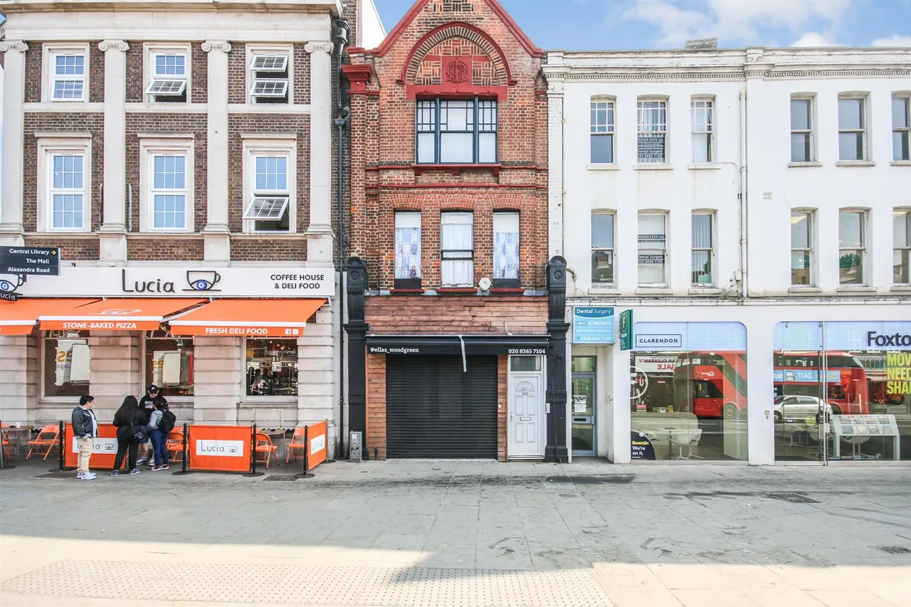 High Road, London, N22, photo 7