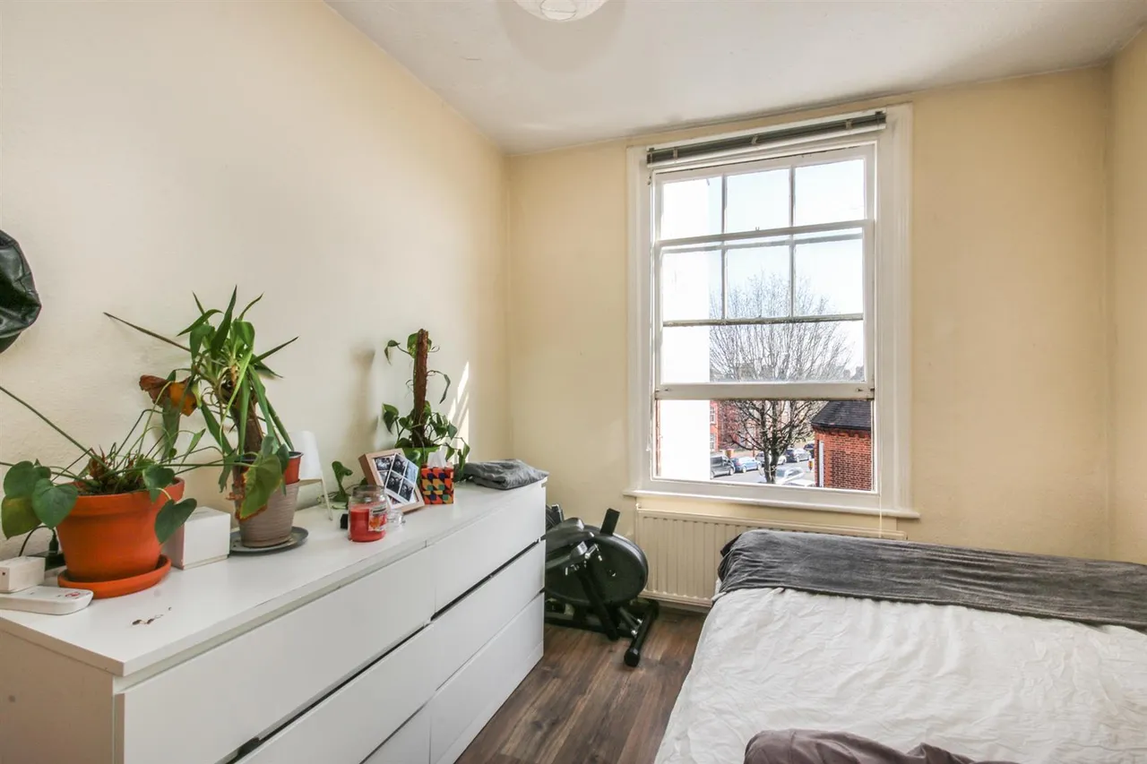 High Road, London, N22, photo 5