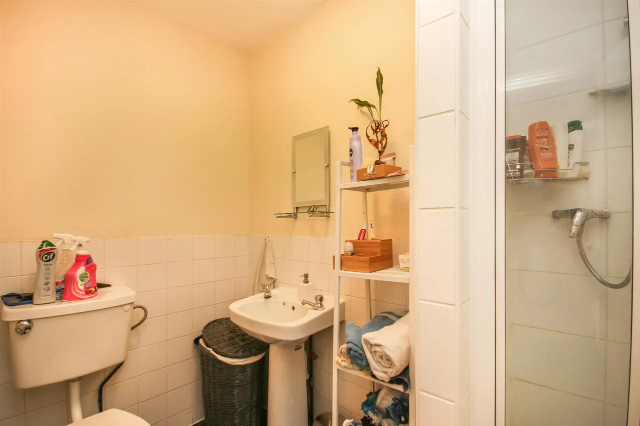 High Road, London, N22, photo 6