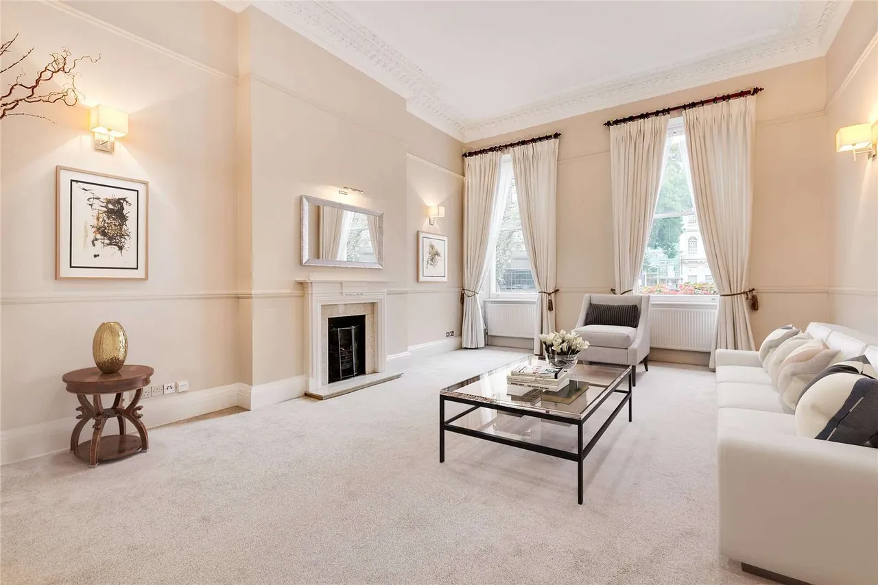 3 bed flat for sale — Lancaster Gate, Bayswater, London, W2 3LP