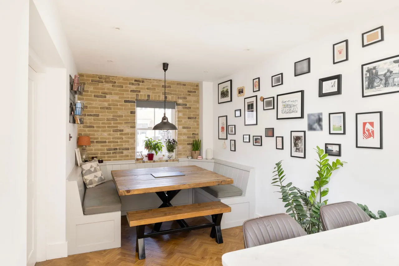 Wandsworth Road, London, SW8, photo 4