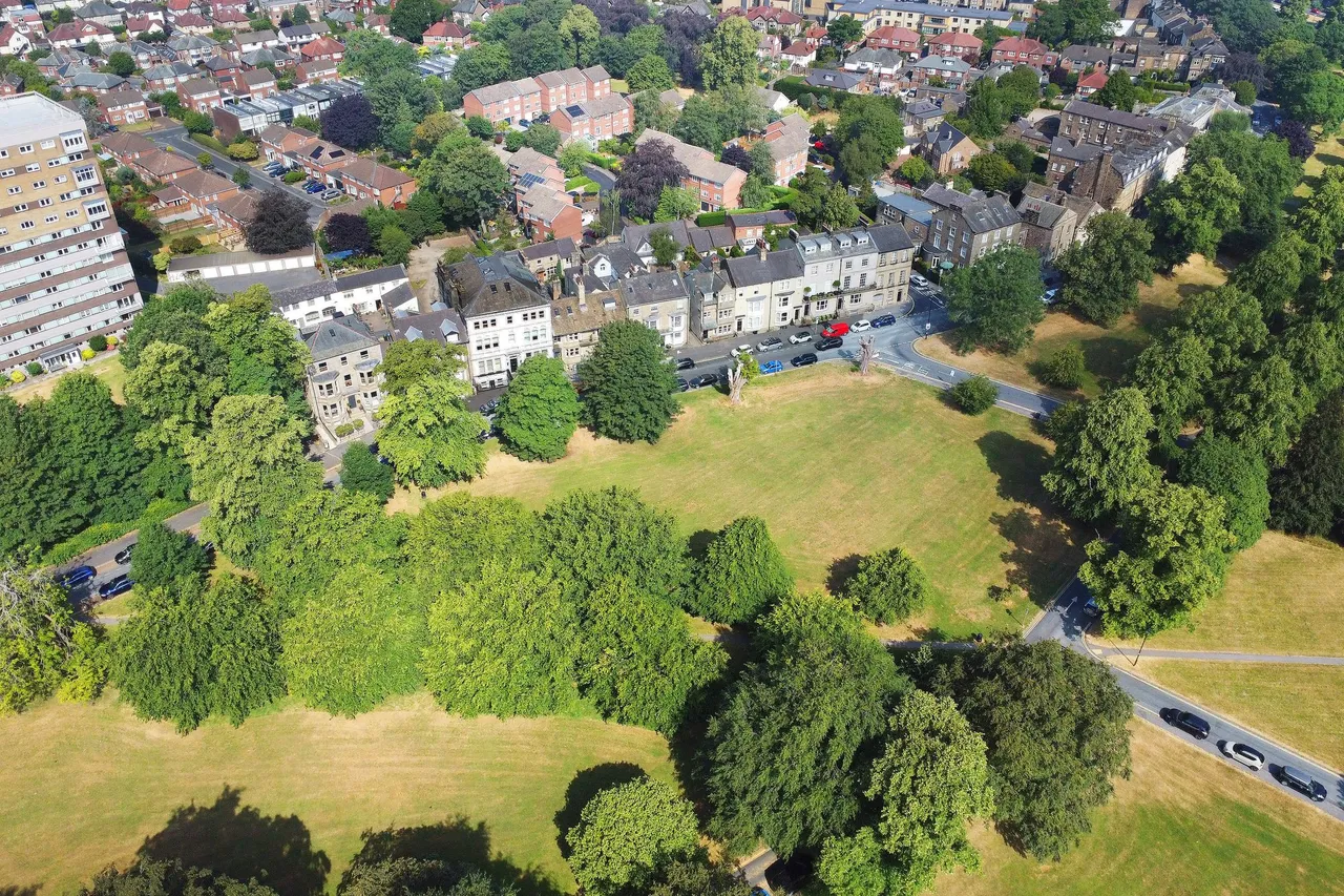 Park Parade, Harrogate, HG1, photo 4