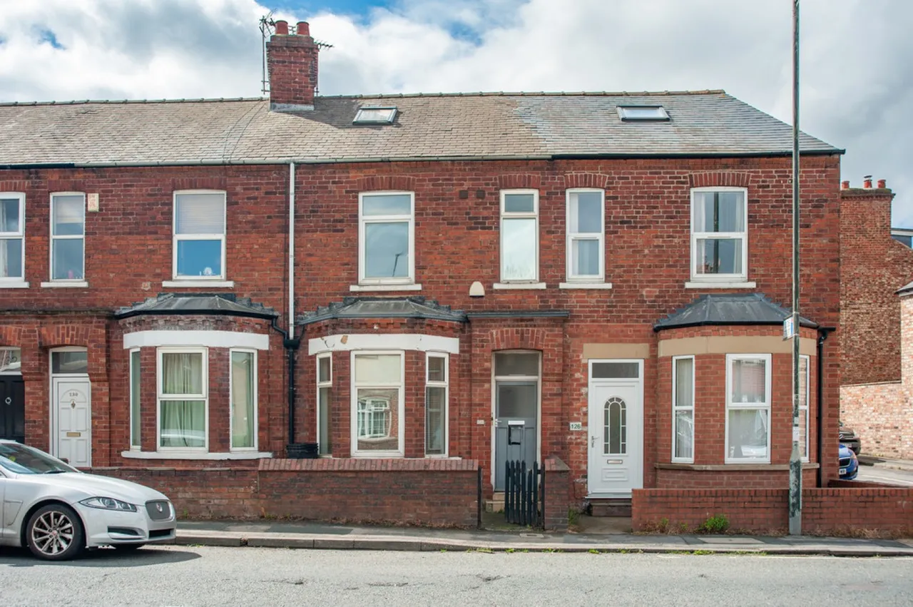 4 bed house for sale — Hull Road, York