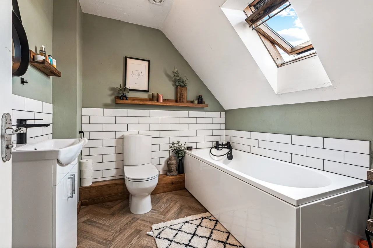 Fosse Close, Burbage, LE10, photo 13