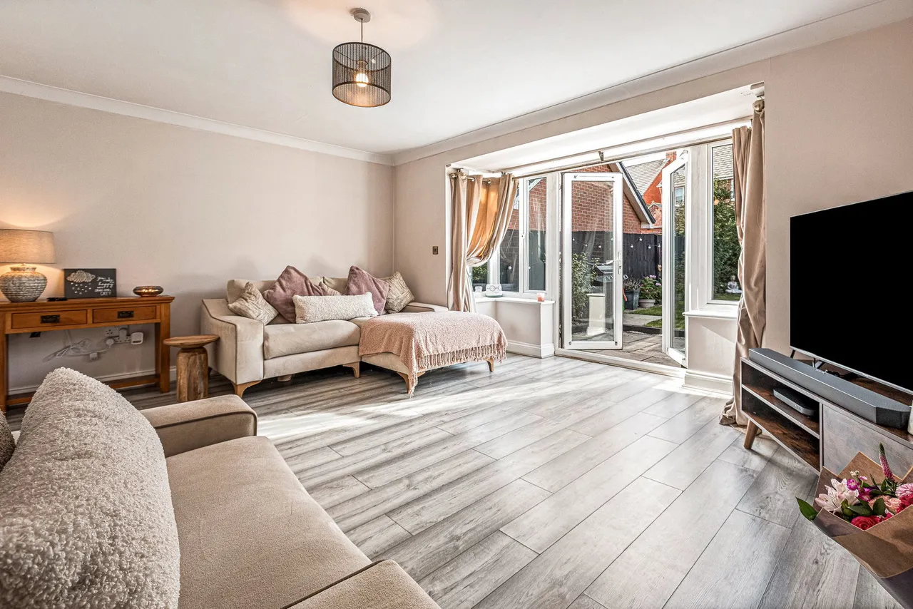 Fosse Close, Burbage, LE10, photo 9