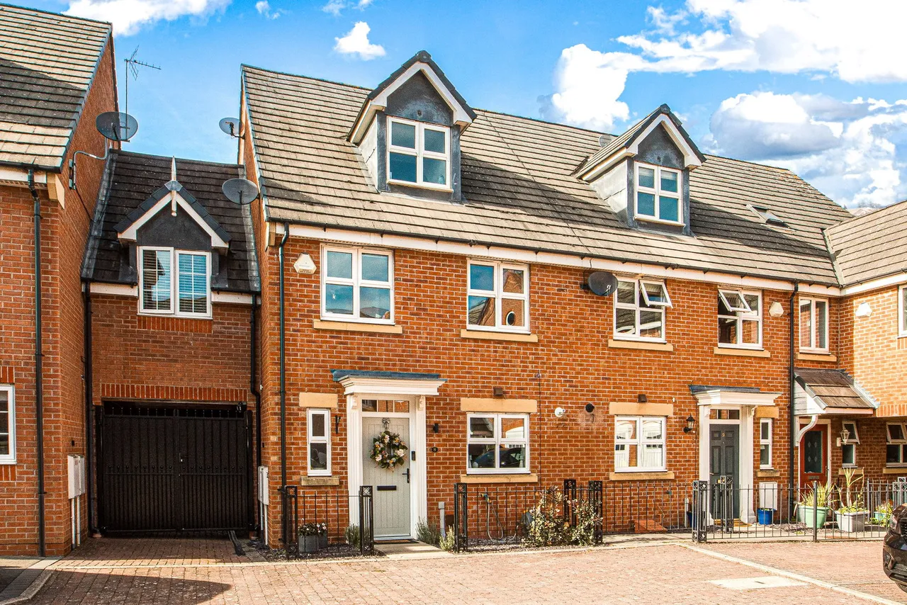 Fosse Close, Burbage, LE10, photo 2