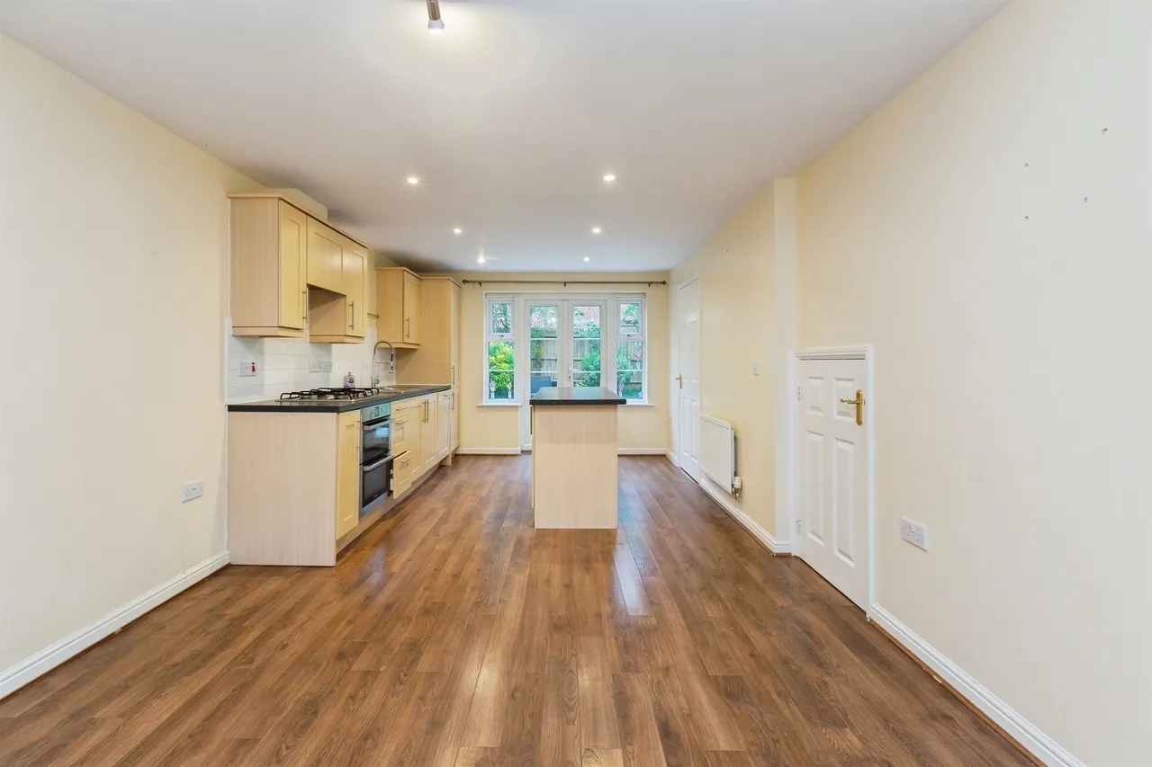 Petronel Road, Aylesbury, HP19, photo 8