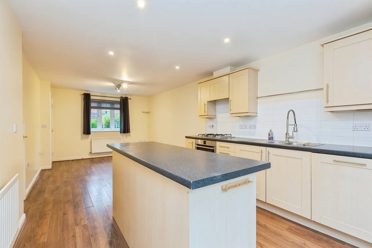 Petronel Road, Aylesbury, HP19, photo 6