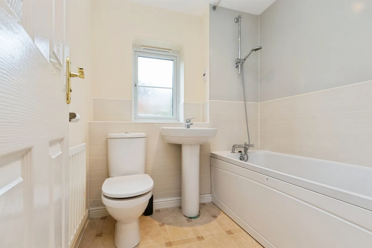Petronel Road, Aylesbury, HP19, photo 20