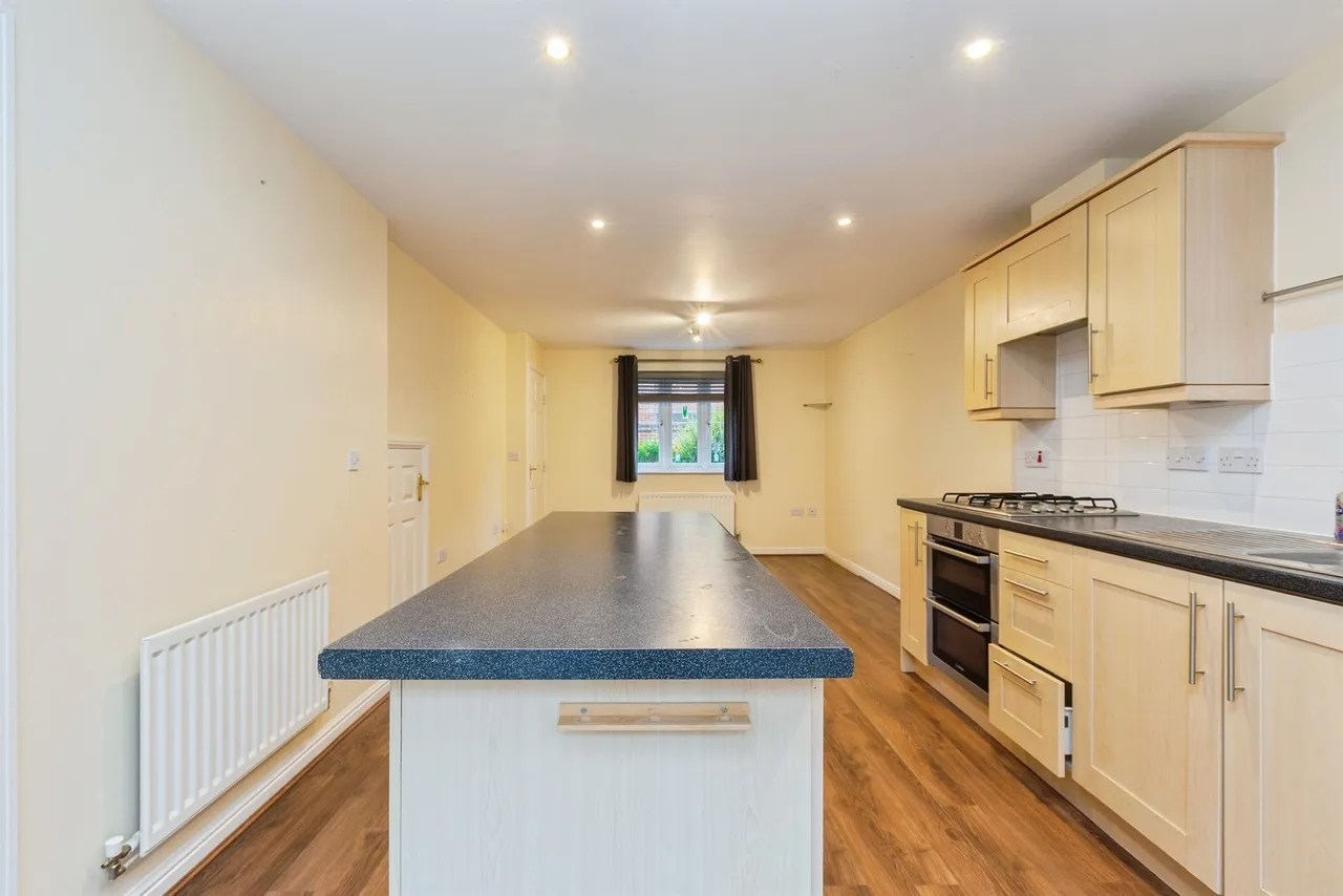 Petronel Road, Aylesbury, HP19, photo 9