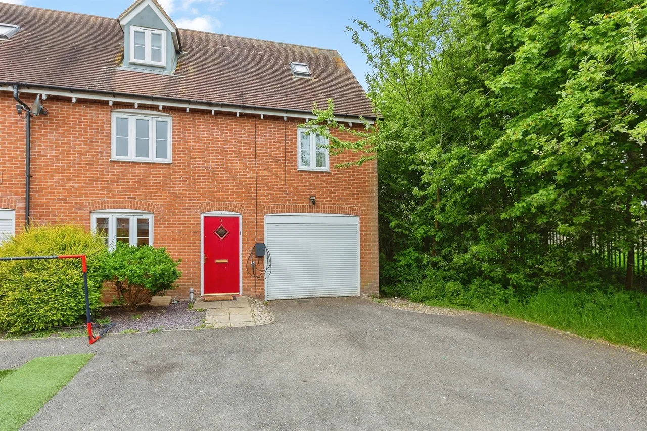 Petronel Road, Aylesbury, HP19, photo 24