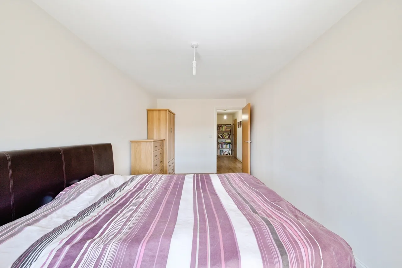 Mornington Close, London, NW9, photo 8