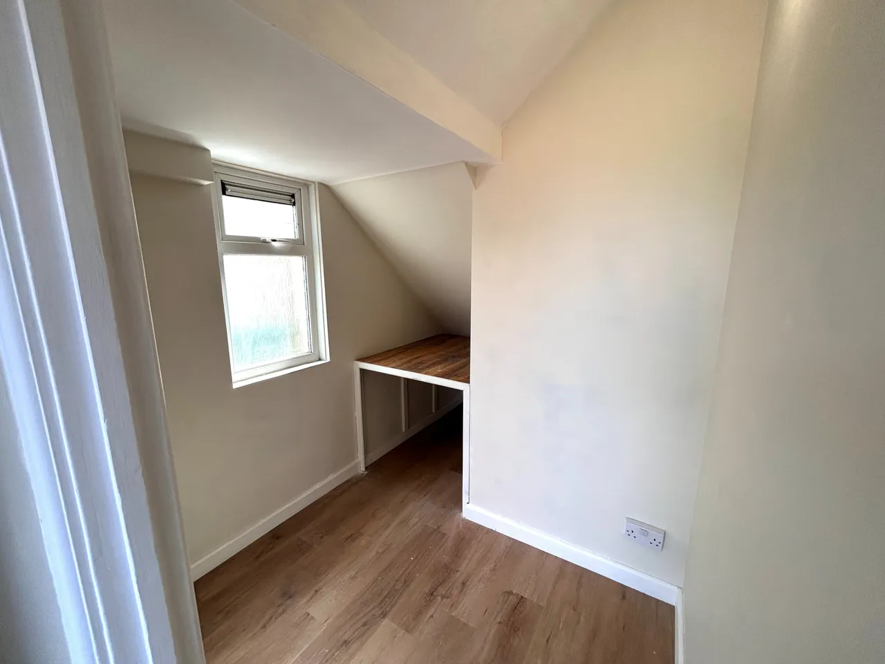 Wood Lane, Chippenham, SN15, photo 4