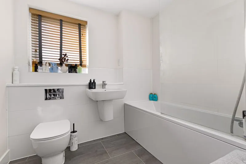 Percival Gardens, Row Town KT15 1FQ, photo 13