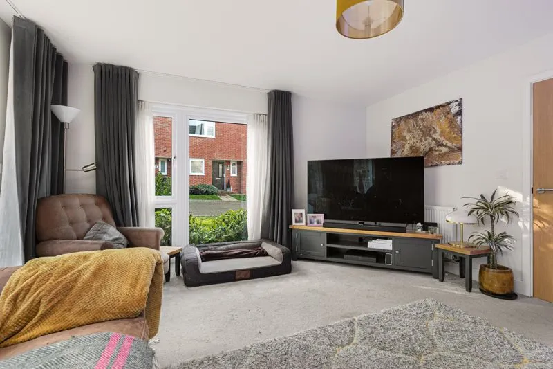 Percival Gardens, Row Town KT15 1FQ, photo 5