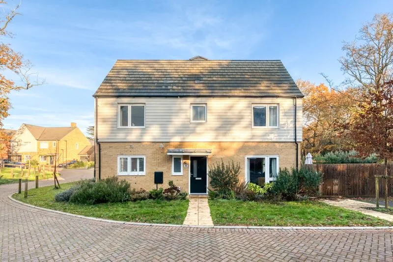 Percival Gardens, Row Town KT15 1FQ, photo 15