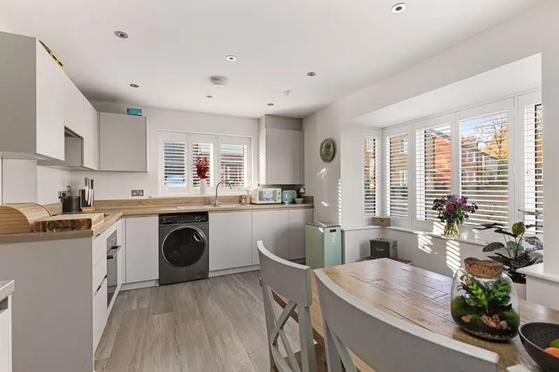 Percival Gardens, Row Town KT15 1FQ, photo 3