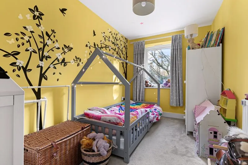 Percival Gardens, Row Town KT15 1FQ, photo 12