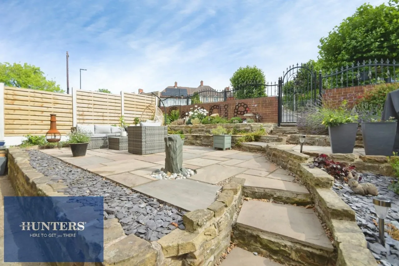 5 bed house for sale — Newbridge Lane, Old Whittington, Chesterfield, S41 9JQ