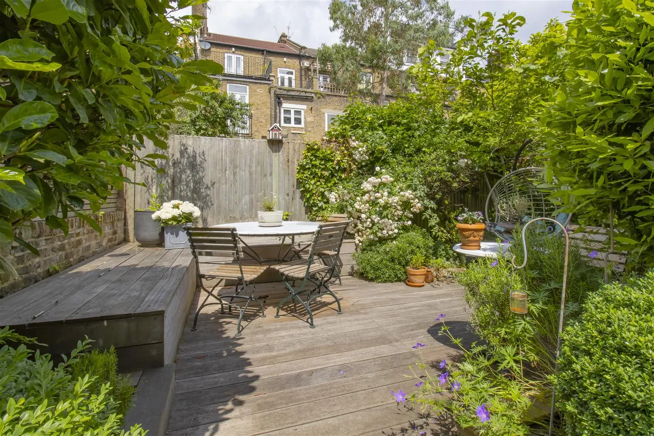 Woodsome Road, London, NW5, photo 16