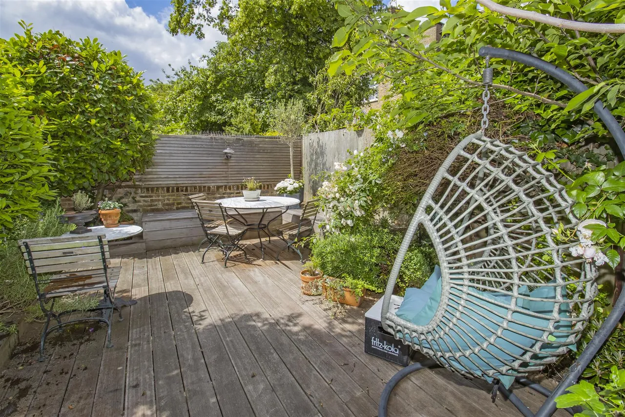 Woodsome Road, London, NW5, photo 17