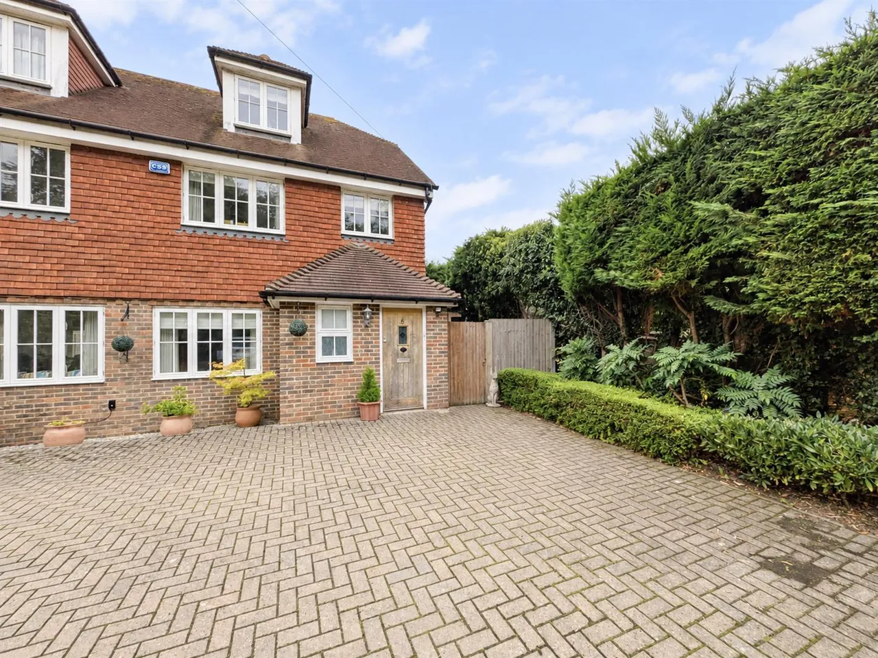 3 bed house for sale, Snatts Road, Uckfield, TN22