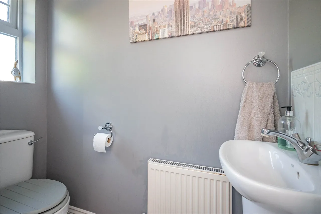 Valencia Road, Bromsgrove, Worcestershire, B60 2SA, photo 7