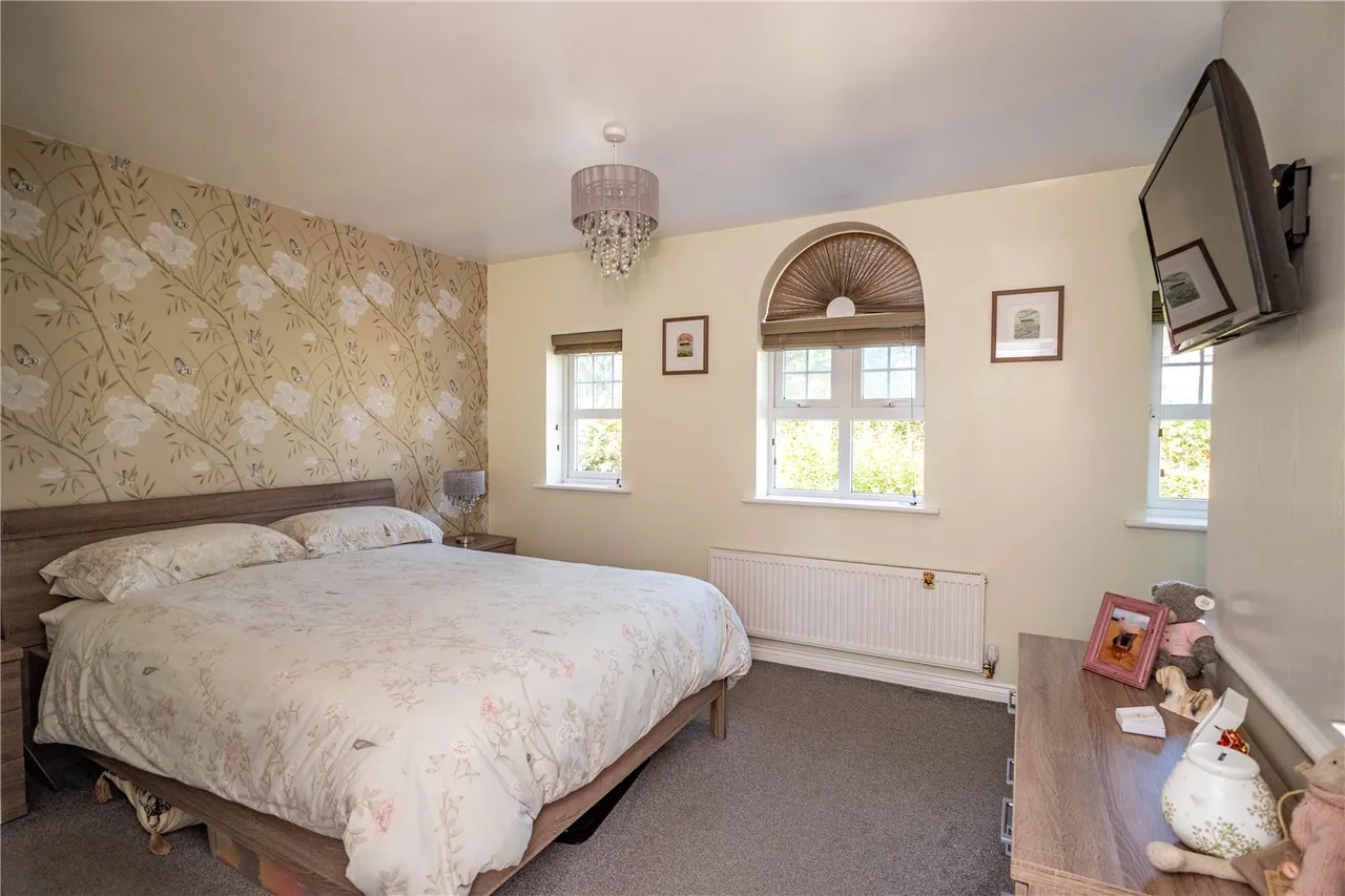 Valencia Road, Bromsgrove, Worcestershire, B60 2SA, photo 9