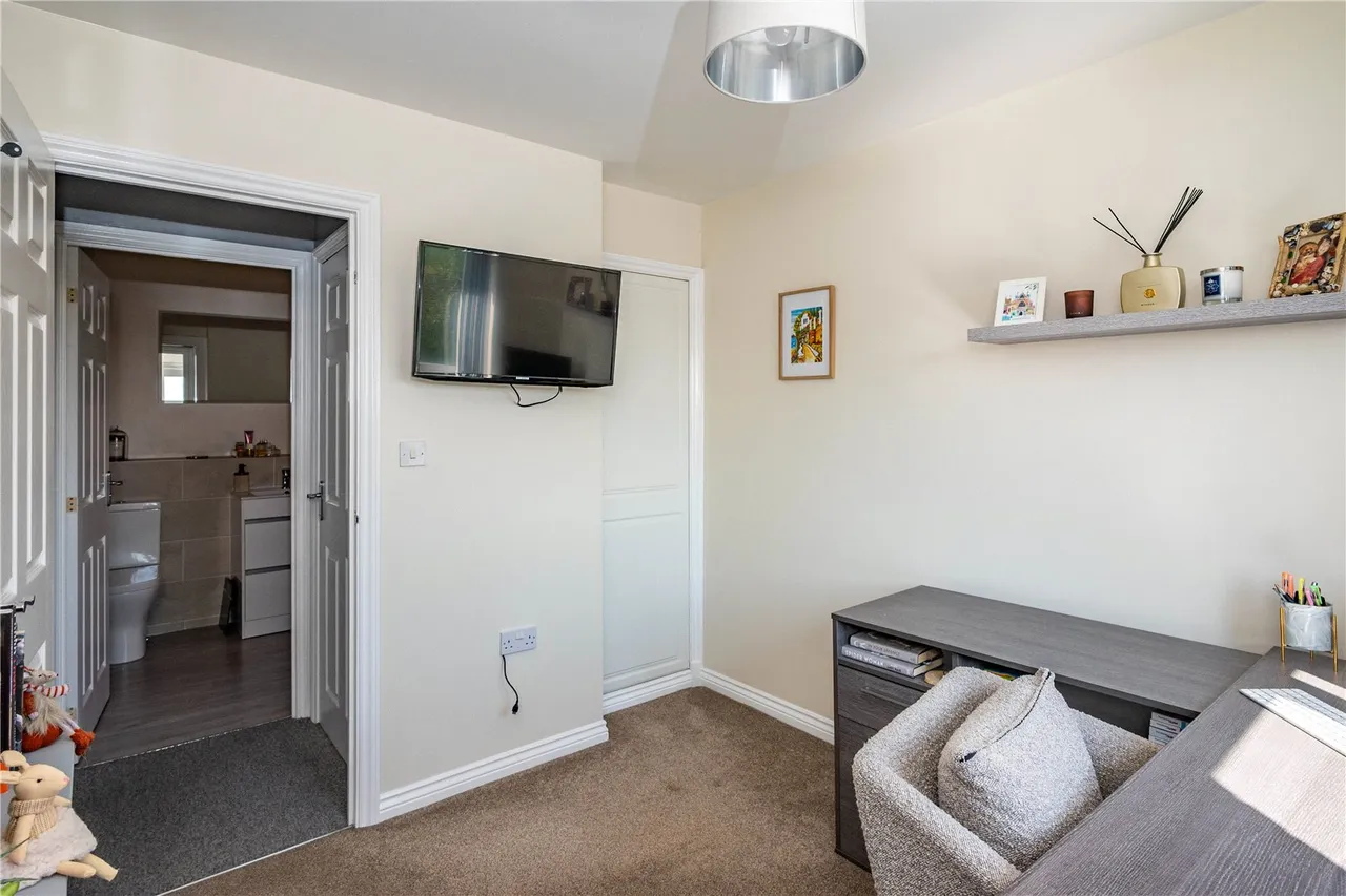 Valencia Road, Bromsgrove, Worcestershire, B60 2SA, photo 23