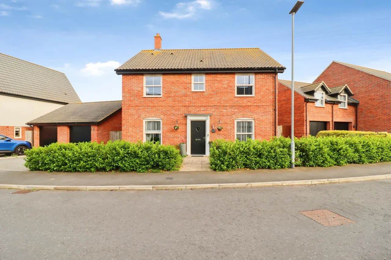 4 bed house for sale, Poppy Way, Eye, IP23