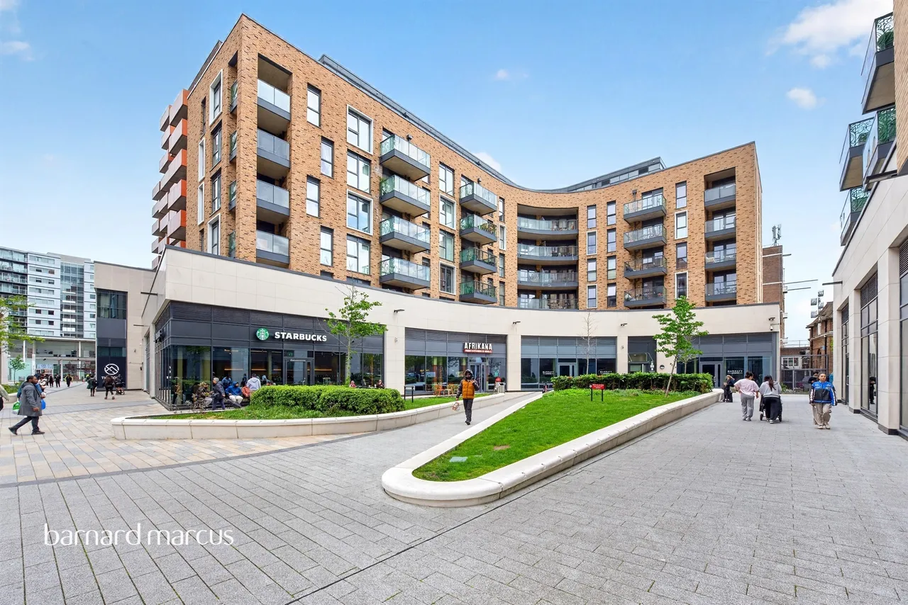 Lane, Hounslow, TW3, photo 3