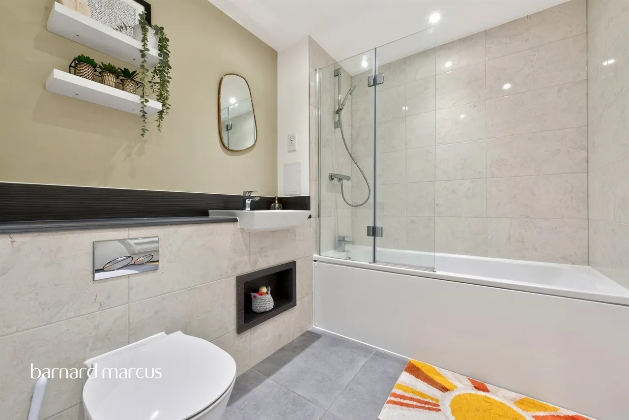 Lane, Hounslow, TW3, photo 9